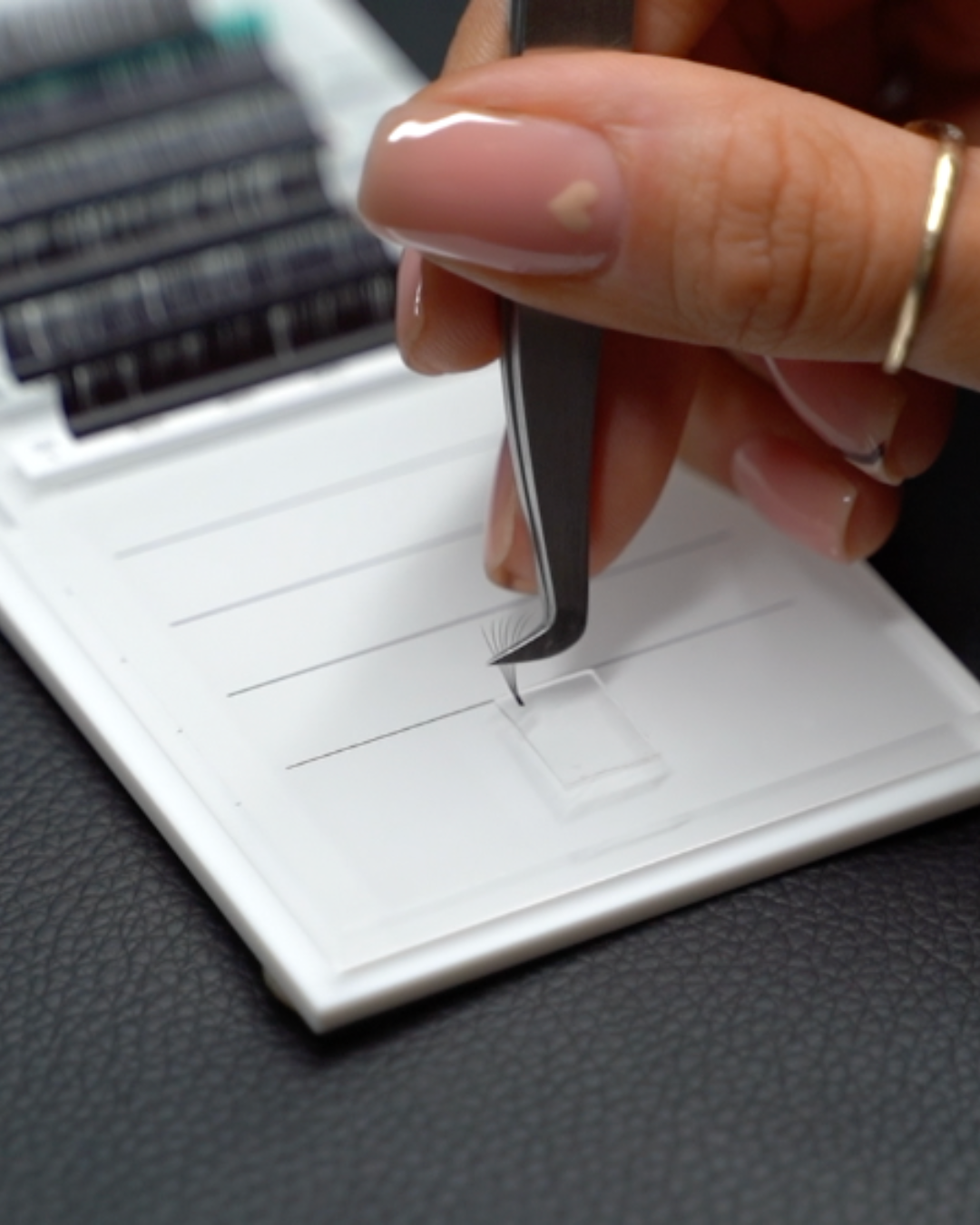 Volume Lash Extensions - Online Course